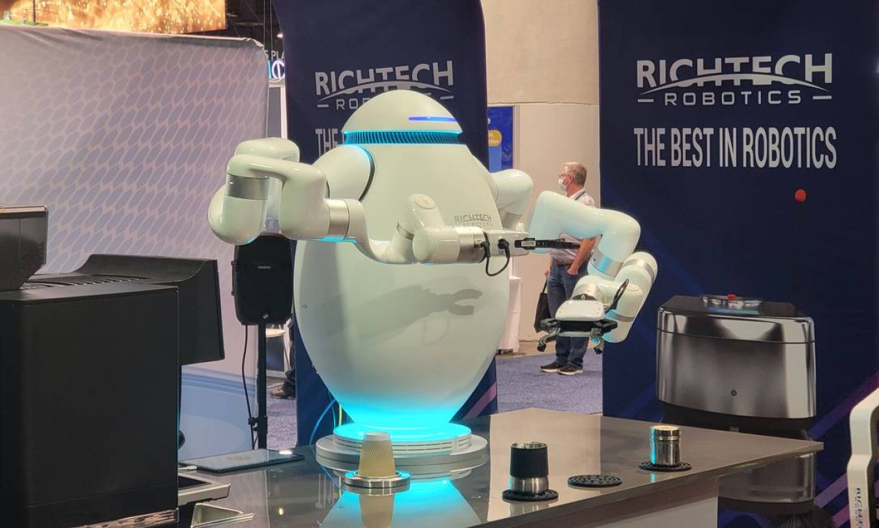 Empresas apresentam robôs que ajudam a servir até o cafezinho Foto: Divulgação
