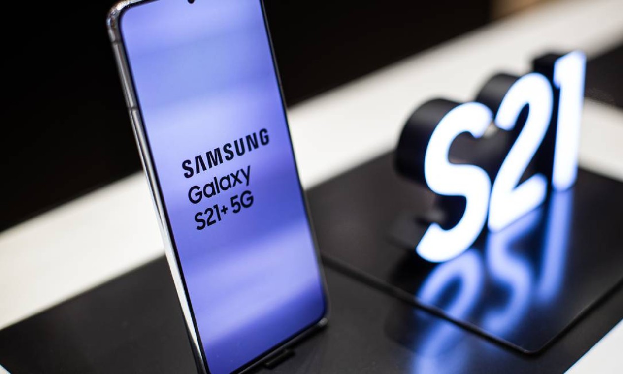 A sul-coreana Samsung anunciou a suspensão das remessas de produtos para a Rússia, alegando problemas logísticos Foto: Hermes de Paula / Agência O Globo