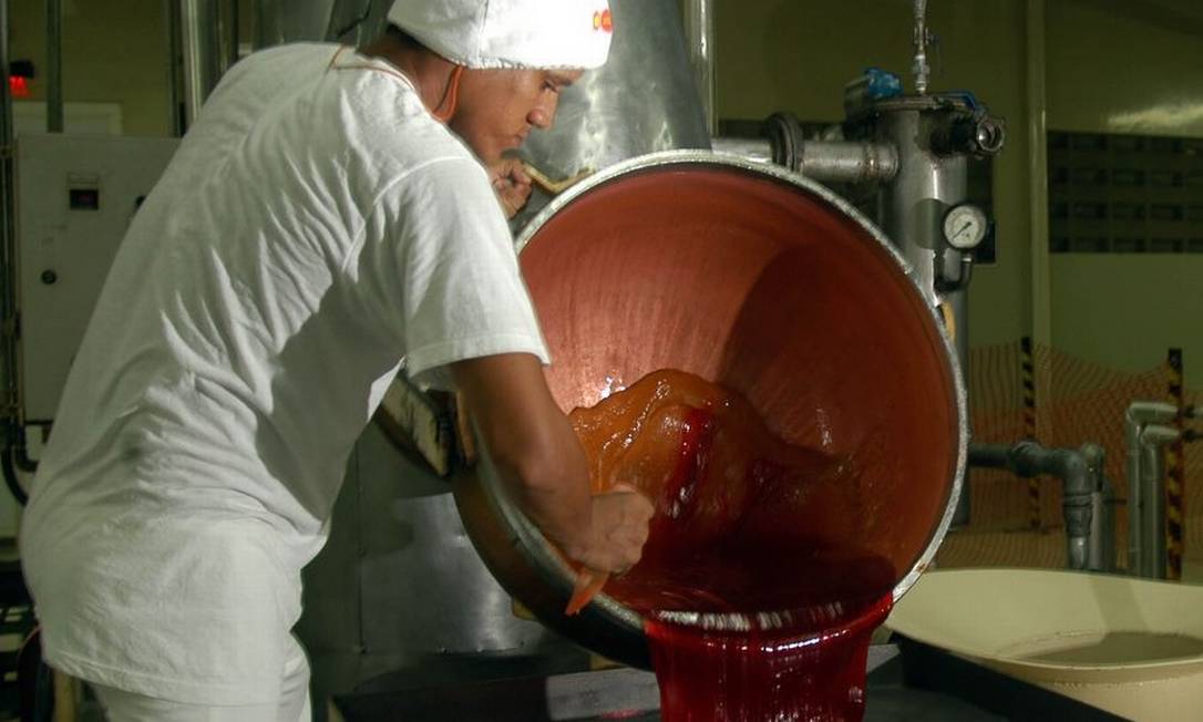 Produção das indústrias extrativas (5,3%) e de produtos alimentícios (2,4%) puxaram a alta de fevereiro Foto: Divulgação/CNI