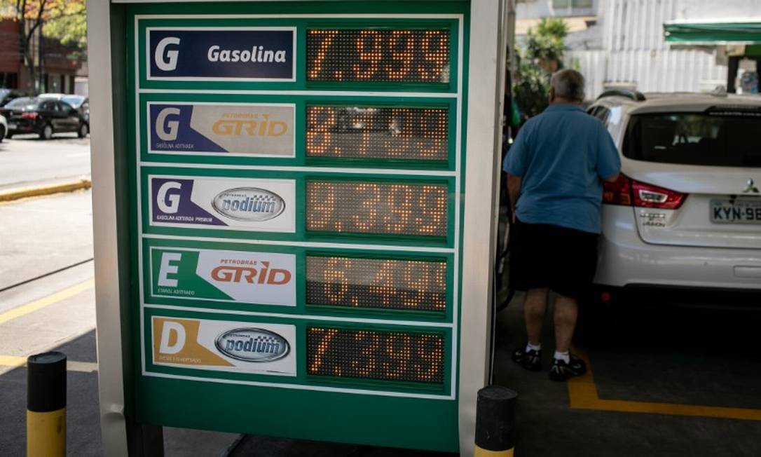 Preços dos combustíveis pressionam inflação Foto: Brenno Carvalho / Agência O Globo