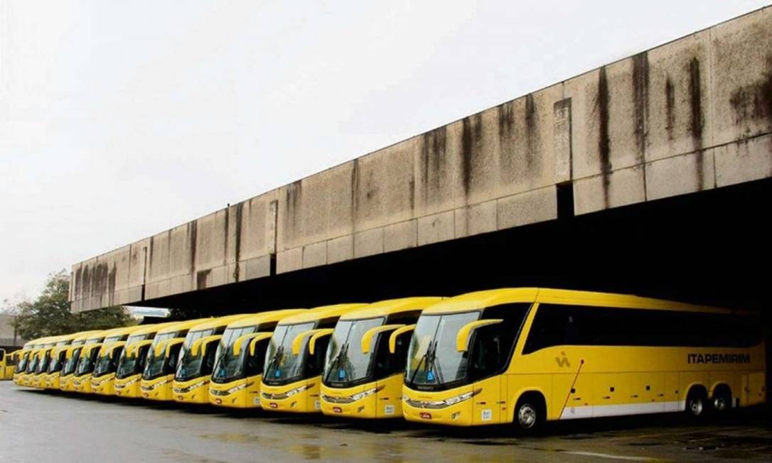 Frota de ônibus da empresa Viação Itapemirim Foto: Arquivo