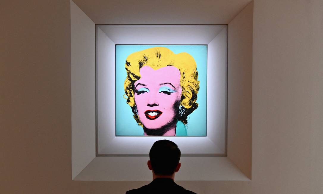 Retrato de Marylin Monroe, pintada por Andy Warhol, vai a leilão na Christie's na próxima semana por cerca de US$ 200 milhões Foto: ANGELA WEISS / AFP