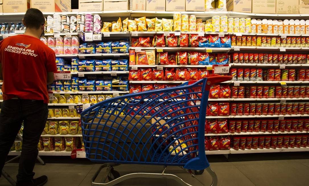 Preços dos alimentos não param de subir Foto: Maria Isabel Oliveira / Agência O Globo