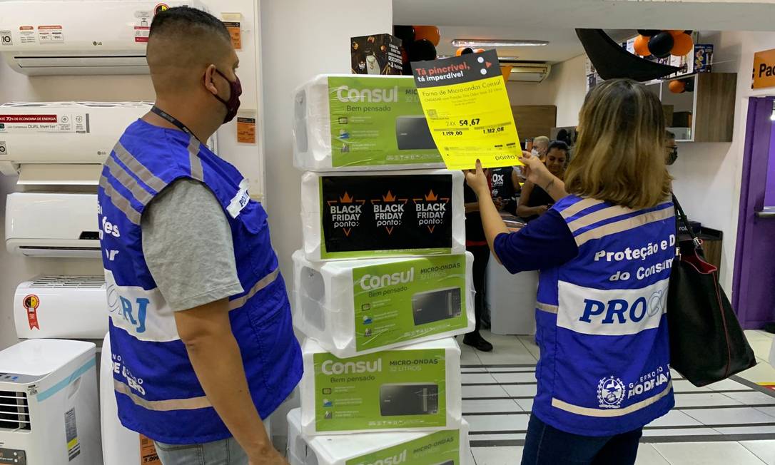Fiscais do Procon-RJ encontram erro em informação de preço ao consumidor Foto: Divulgação