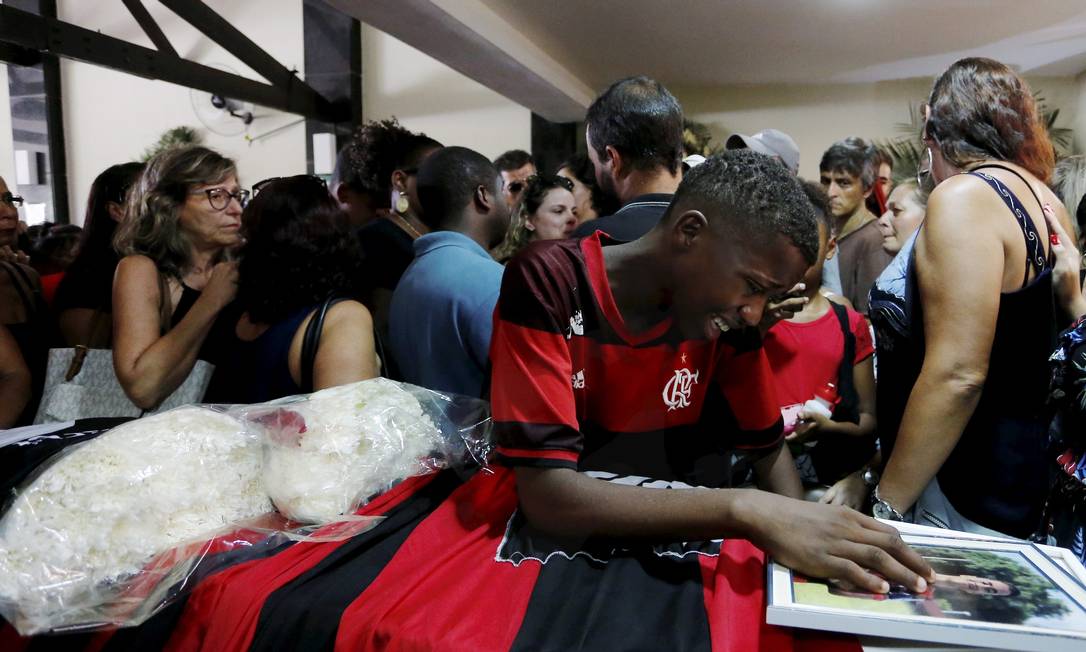 Para novos jogadores o Flamengo tem dinheiro. Já para as indenizações…