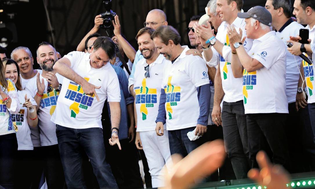 O presidente Jair Bolsonaro na Marcha para Jesus, em São Paulo, onde ouviu muitas palmas, mas também houve vaias. Foto: Nacho Doce / Reuters
