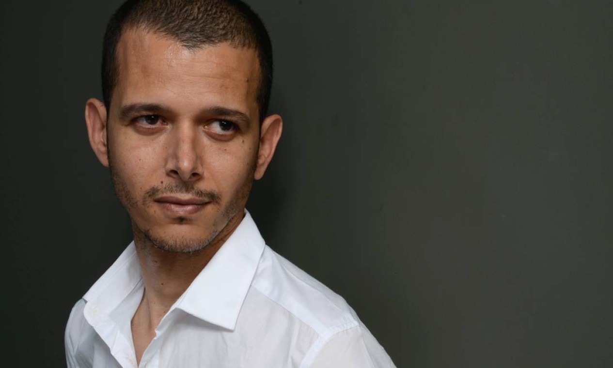 Como Abdellah Ta a Interpreta O Amor E A M sica Brasileira poca