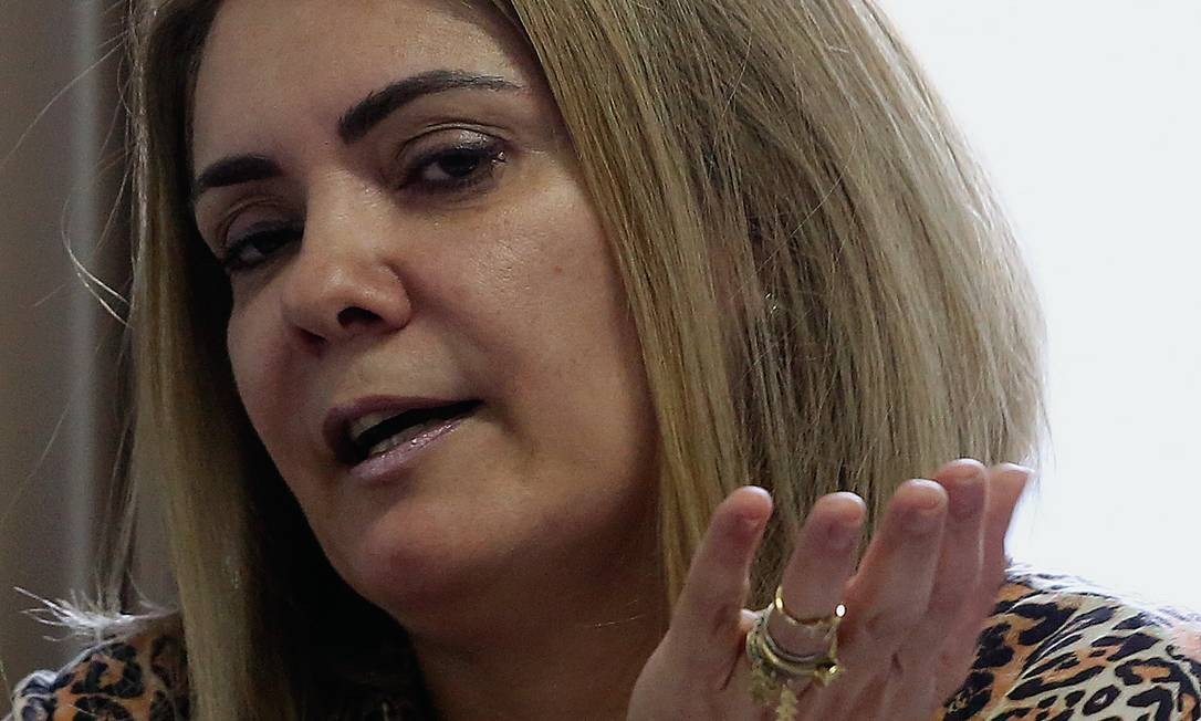 Ex-mulher comprou 14 imóveis, parte deles em dinheiro vivo, enquanto foi casada com Bolsonaro