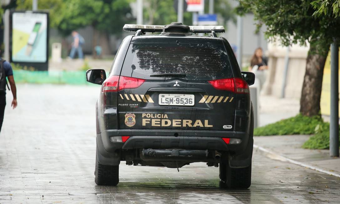 Viatura da Polícia Federal Foto: Fabiano Rocha / Agência O Globo
