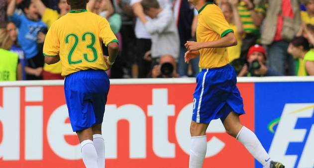 O sobe e desce dos calções na história das Copas - Jornal O Globo