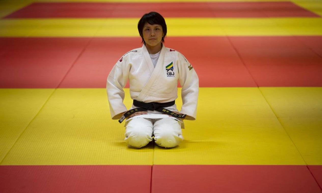 Conheça Yuko Fujii, primeira treinadora da seleção brasileira masculina