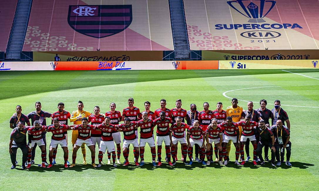 Flamengo posa para foto antes da bola rolar em em Brasília Foto: Marcelo Cortes / Flamengo / Marcelo Cortes / Flamengo