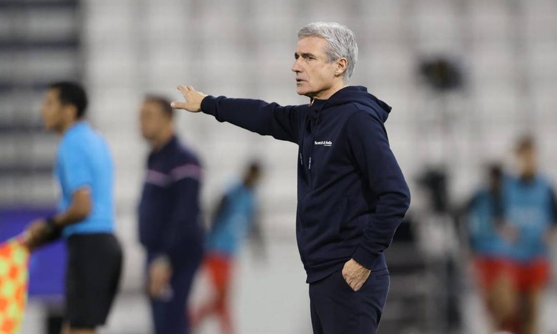 Botafogo e Castro vêem nota do Al Duhail com tranquilidade; clube pretende resolver questão de treinador até sexta Foto: Reprodução