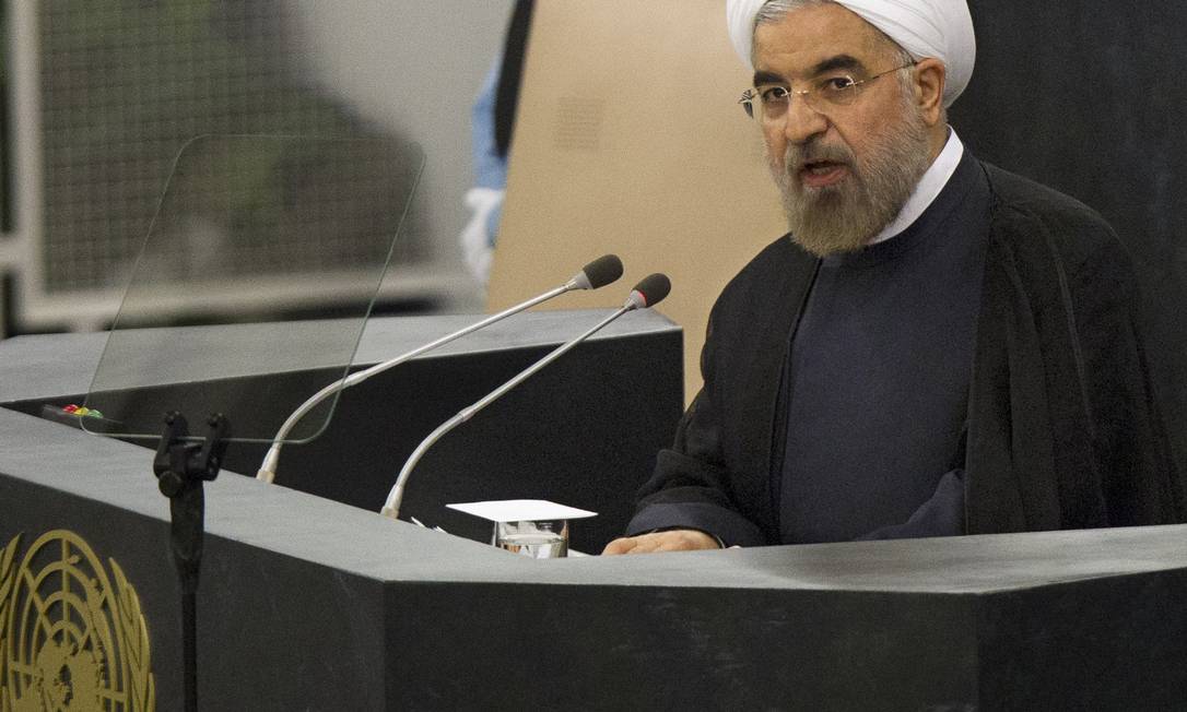 
Presidente do Irã, Hassan Rouhani, discursa na 68ª Assembleia Geral da ONU
Foto: Brendan McDermid / AP