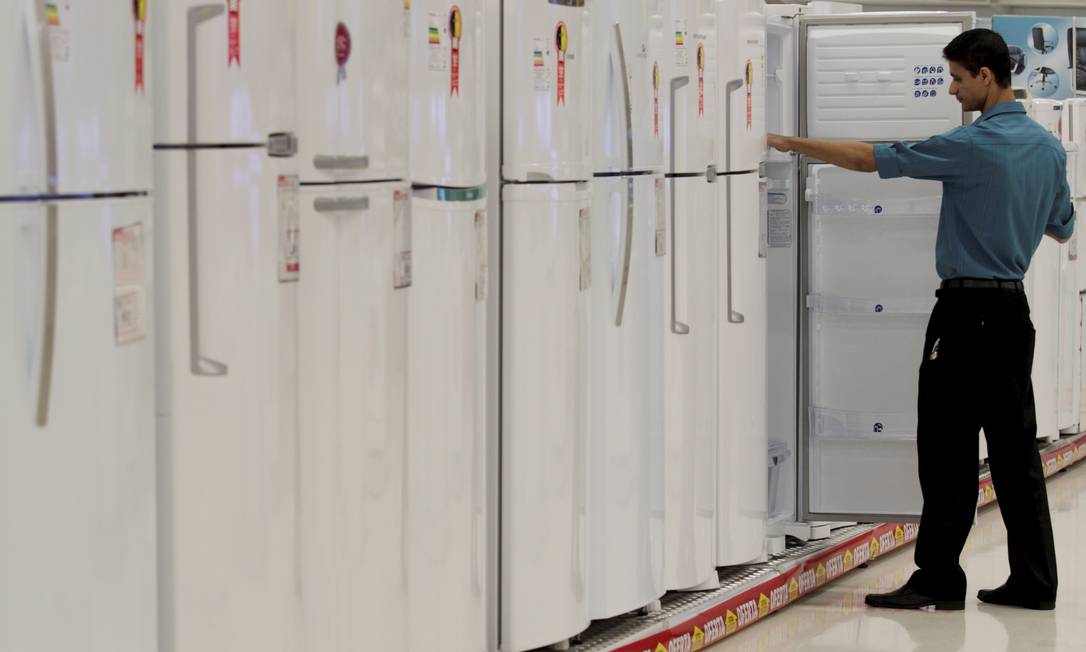 
IPI para geladeiras passará de 8,5% para 10%, a partir de amanhã
Foto: Marcelo Theobald/Agência O Globo