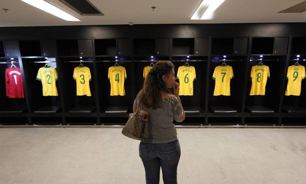 No vestiário, os visitantes vão encontrar expostas as camisas dos jogadores da seleção brasileira que conquistaram a Copa das Confederações de 2013 Foto: Gustavo Miranda / Agência O Globo