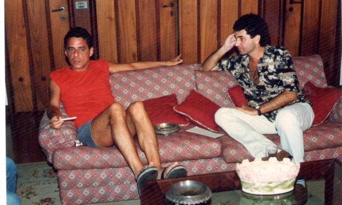 Chico Buarque e Paulo Cesar de Araújo Foto: Arquivo pessoal
