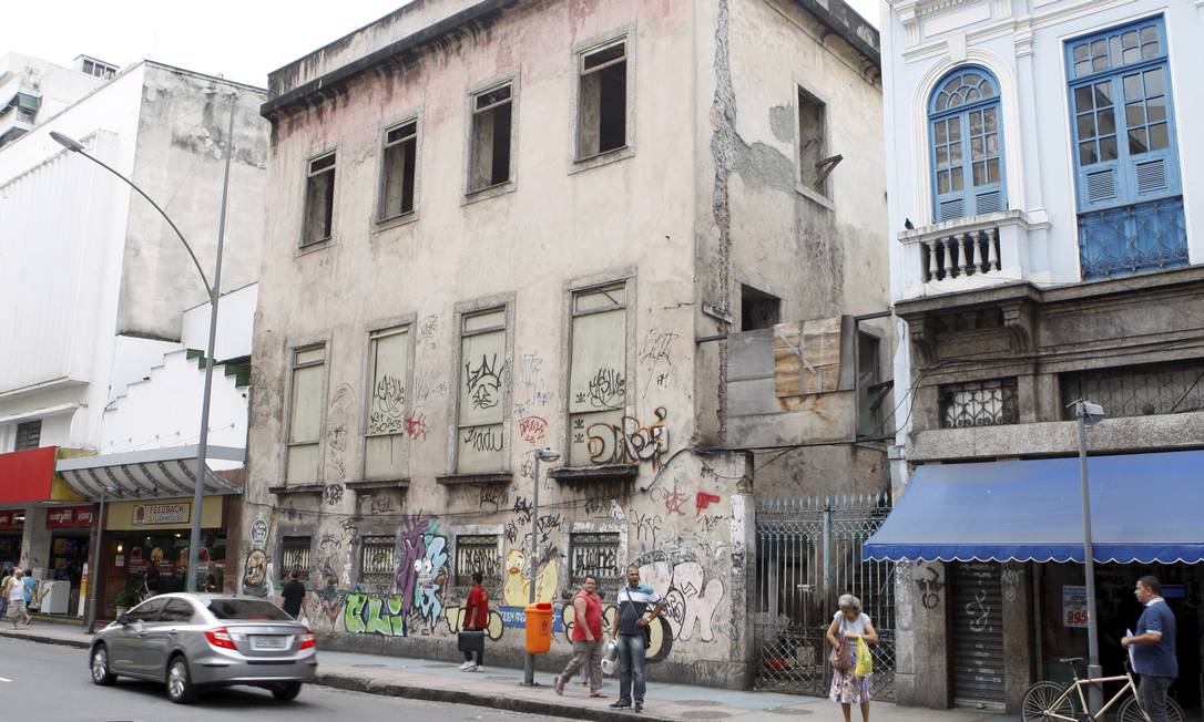 
Antigo prédio da UNE, na Rua do Catete, foi construído em 1822
Foto: Gustavo Stephan / Agência O Globo