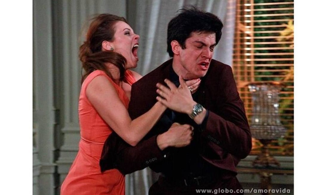 Cena em que Félix apanha de Paloma vira meme na web - Jornal O Globo
