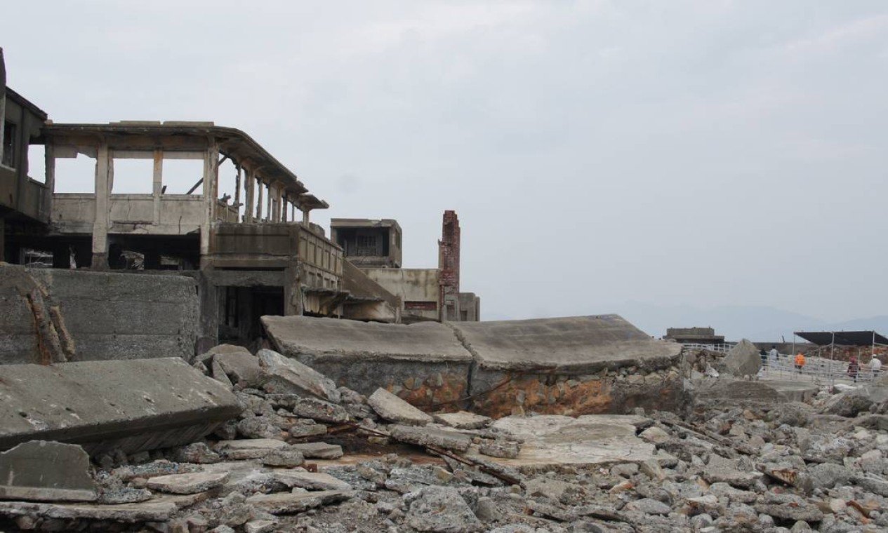 Em 1974, as minas foram fechadas e Hashima foi abandonada. Até 2009 a visitação à ilha estava proibida. Foto: Claudia Sarmento