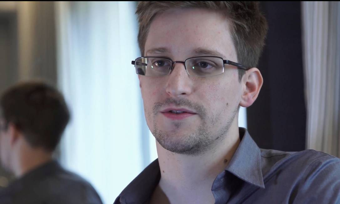 
Snowden: asilo temporário na Rússia
Foto: Glenn Greenwald and Laura Poitras / AP