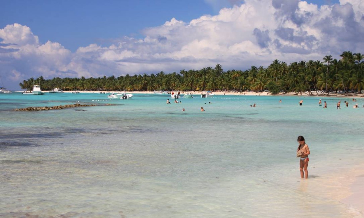 Os passeios para a popular e paradisíaca Ilha Saona saem de Bayahibe, a 1h30m de Punta Cana, na República Dominicana Foto: Eduardo Maia / O Globo