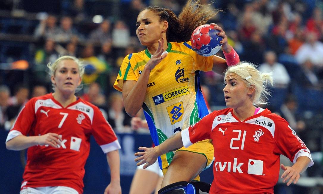 Imagens de Brasil 27 x 21 Dinamarca no handebol Jornal O Globo