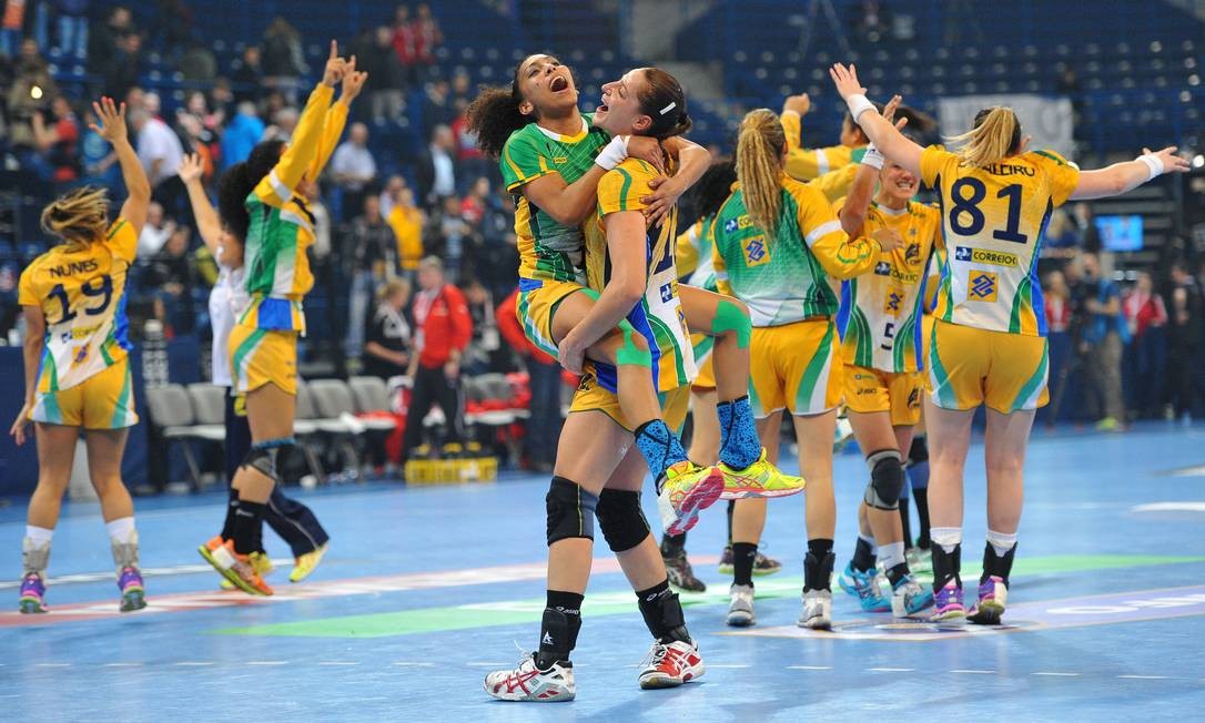 Imagens de Brasil 27 x 21 Dinamarca no handebol Jornal O Globo