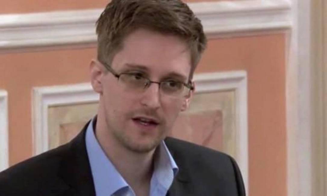
Edward Snowden disse em entrevista que sua missão já foi cumprida
Foto: AP