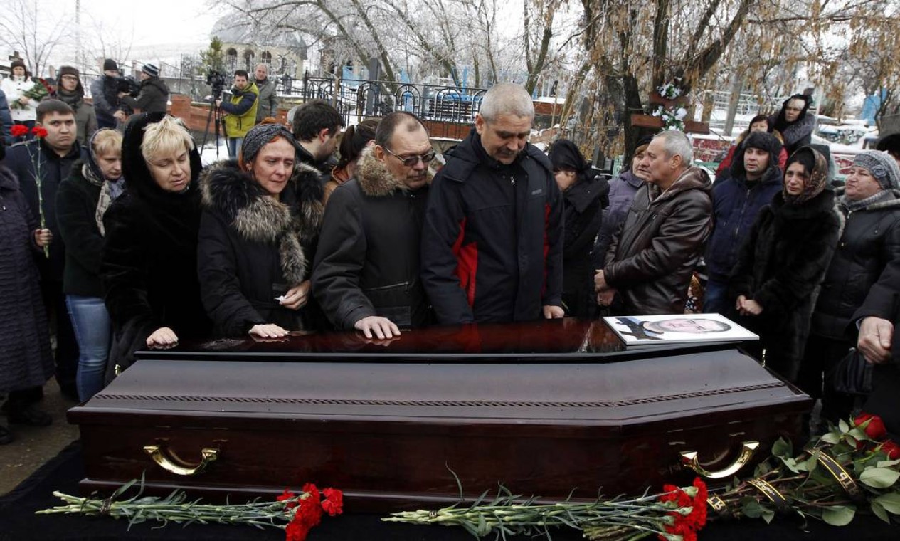 Começam funerais de vítimas dos atentados em Volgogrado Jornal O Globo