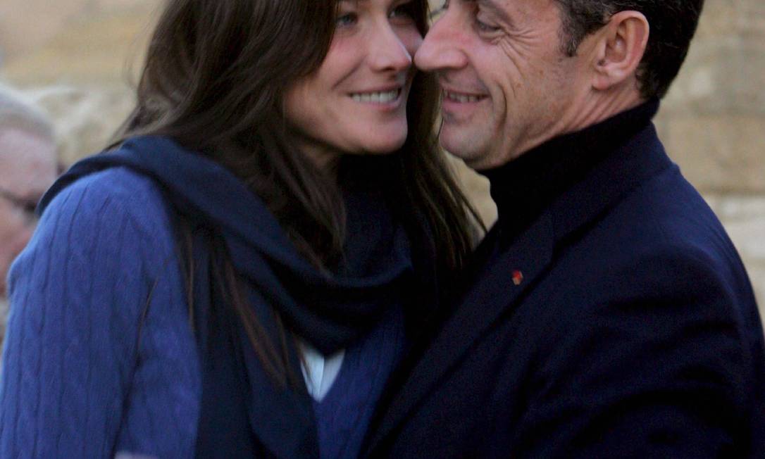 
Sarkozy com Carla, no Egito
Foto: EFE/2-2-2008
