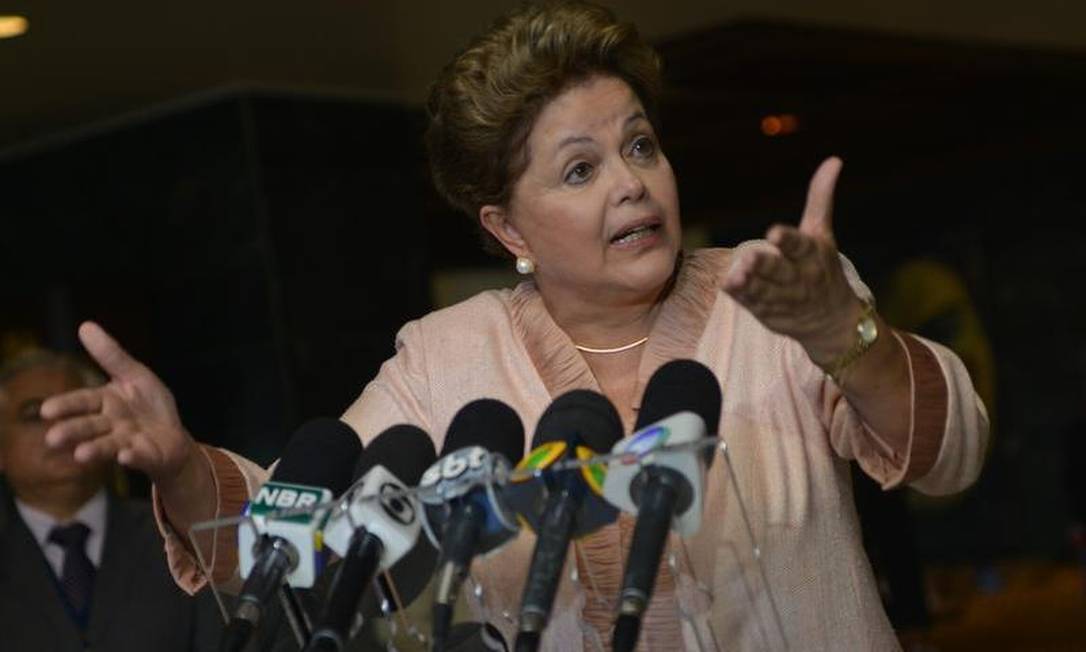 A presidente Dilma Rousseff durante coletiva nesta terça-feira, em Havana, Cuba Foto: AFP