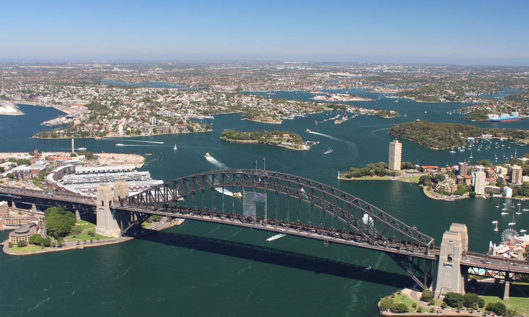 
O Sydney Harbour, visto do alto, é um dos pontos mais bonitos da cidade australiana
Foto: Fernanda Dutra / Agência O Globo