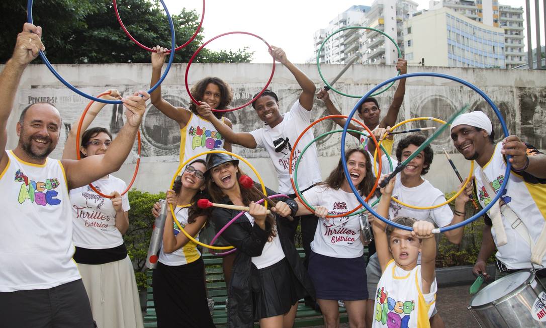 
Blocos Thriller Eletrico e Ploc vão se apresentar juntos no domingo de carnaval em Vila Isabel
Foto: Simone Marinho / O Globo