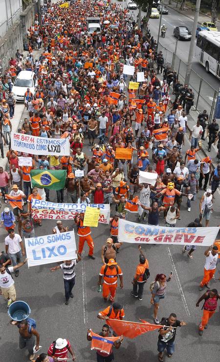 O protesto dos garis nesta sexta-feira - Jornal O Globo