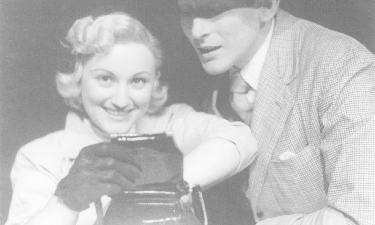Paulo Goulart e Nicette Bruno se conheceram nos bastidores do teatro, em 1952. No ano seguinte, os dois contracenaram na peça 'Ingênua até certo ponto' Foto: Arquivo