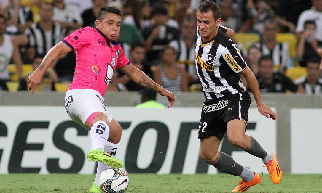 Lucas Comemora Vitória Do Botafogo Na Libertadores - Jornal O Globo