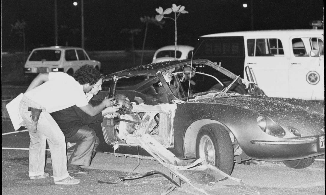 
Bomba foi detonada dentro do Puma no Riocentro, aa noite de 30 de abril de 1981
Foto: Anibal Philot / Anibal Philot/ Arquivo O Globo