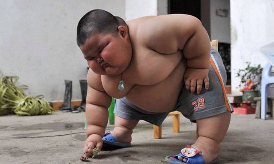 
O chinês Lu Hao, de 3 anos e quase 60 kg
Foto: Arquivo - 22/03/2011