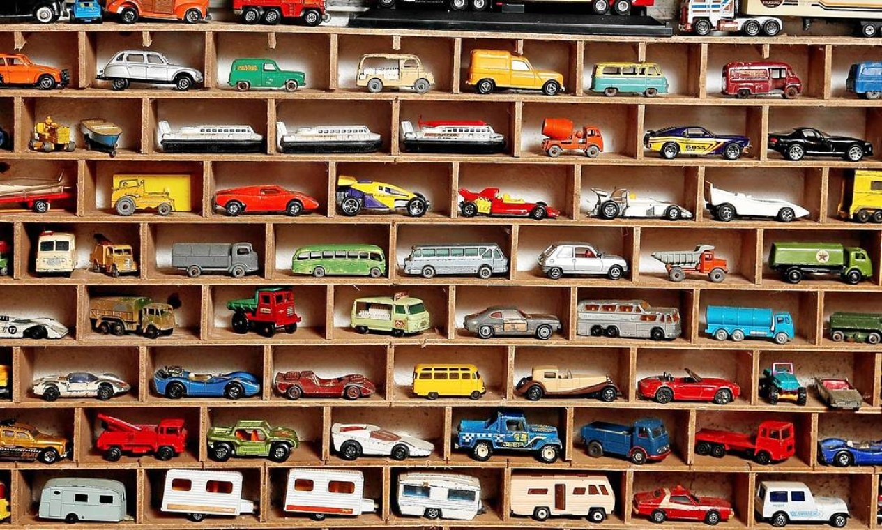Miniatura Carro Corrida Antigo  Miniaturas de carros, Carros, Miniaturas