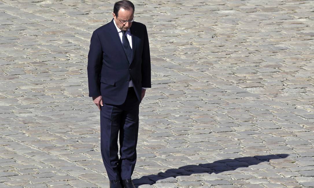 
Hollande: presidente da França perderia no primeiro turno para Sarkozy e Le Pen
Foto:
PHILIPPE WOJAZER
/
REUTERS
