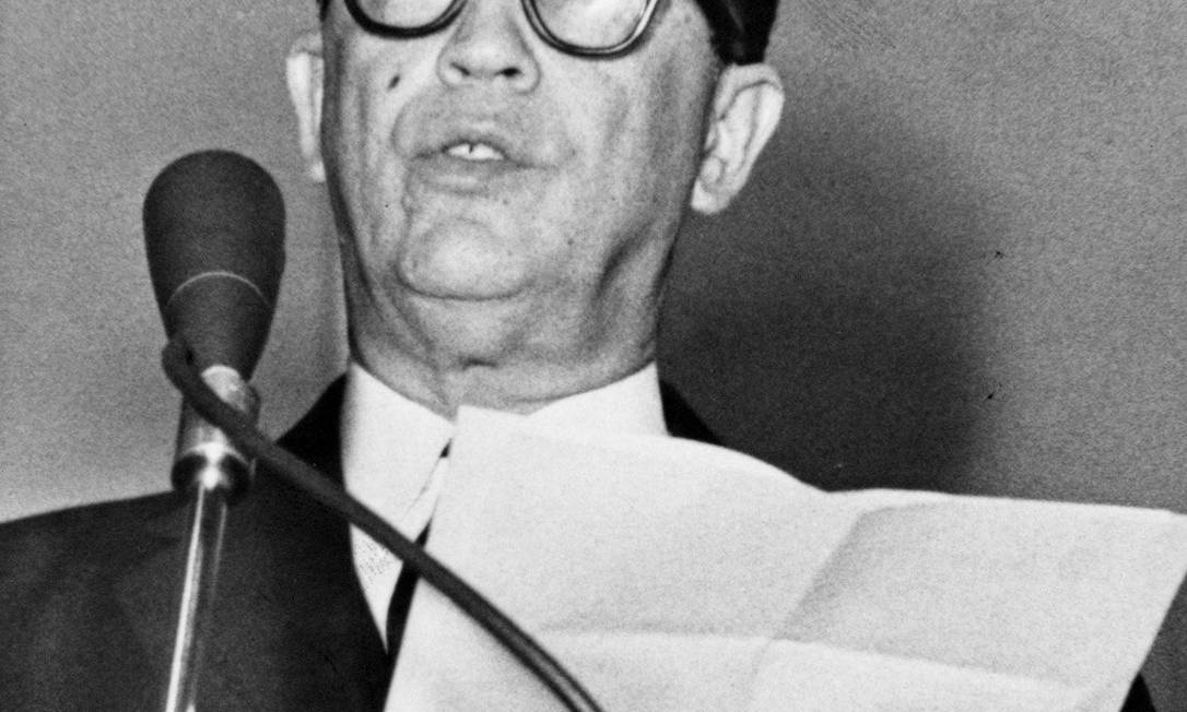 
O ex-presidente Juscelino Kubitschek
Foto:
Arquivo O Globo/31-08-1961
