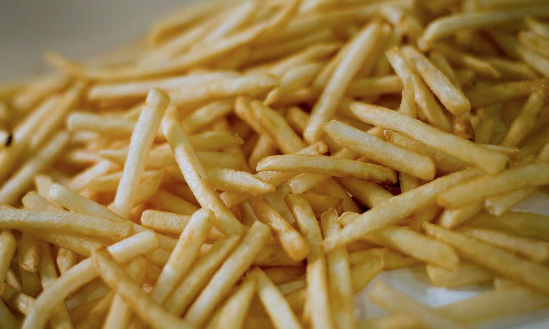 
Açucaradas: batatas são banhadas em solução de glicose para que fiquem douradas e uniformes, diz McDonald’s
Foto:
Daniel Acker
/
Bloomberg
