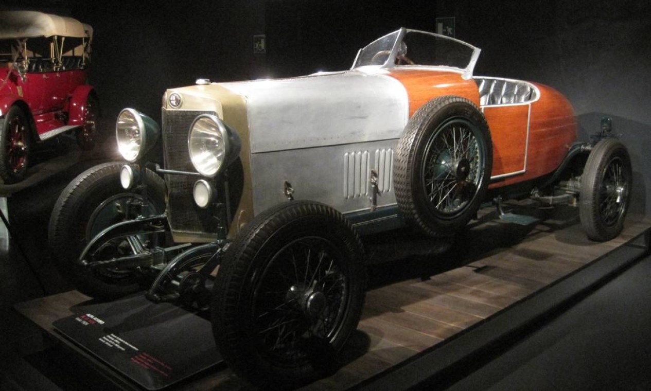 O museu de Turim tem verdadeiras raridades, como esse Alfa Romeo RL SS de 1926 Foto: Henrique Koifman