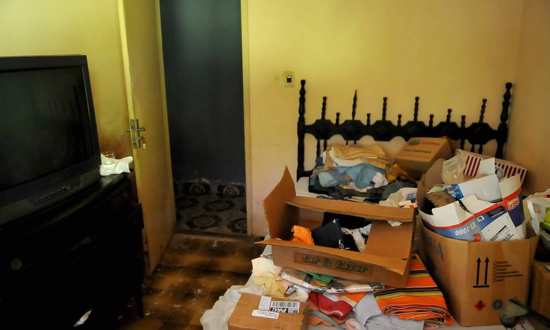 
O quarto onde o coronel reformando Malhães foi assassinado
Foto:
Luiz Roberto Lima / Extra
