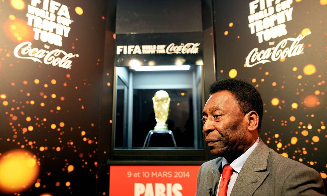 
Pelé disse que a melhor resposta para o racismo é a maneira como ele vive
Foto:
Franck Fife
/
AFP
