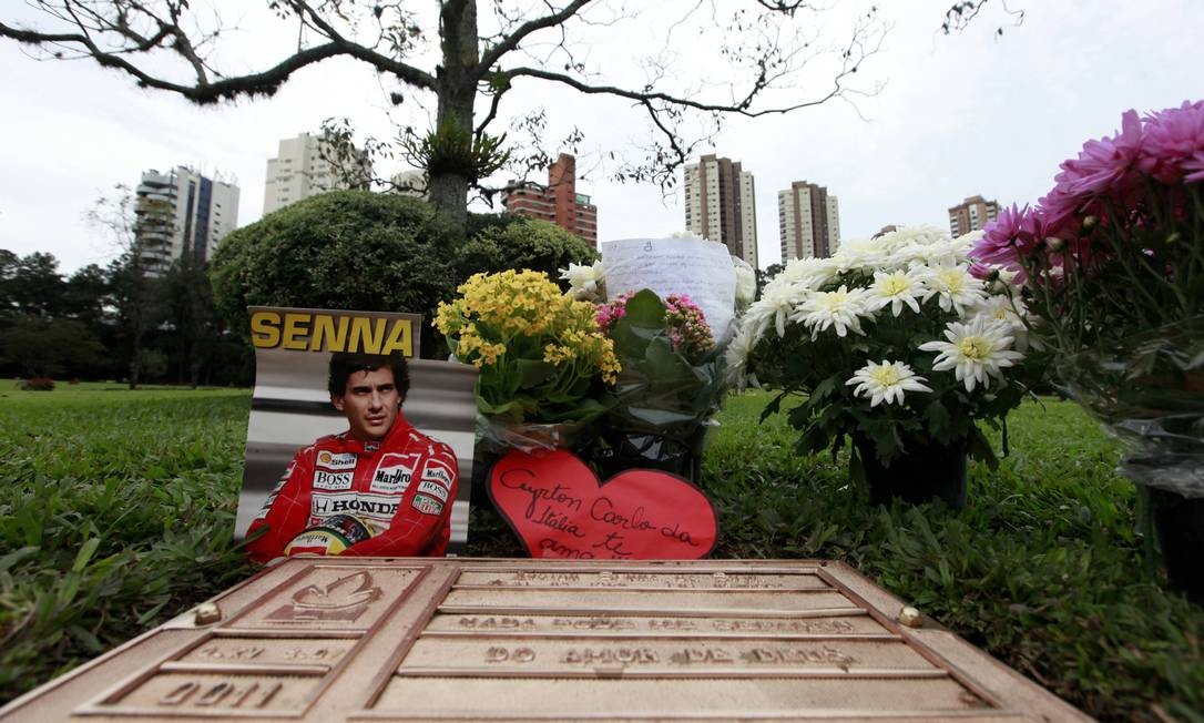 As homenagens a Ayrton Senna Jornal