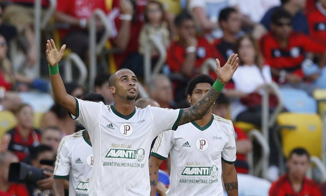 Imagens de Flamengo 4 x 2 Palmeiras - Jornal O Globo