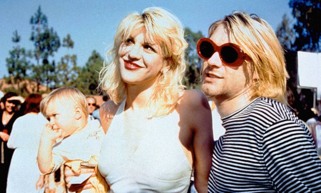 Courtney Love confirma que escreveu bilhete encontrado na carteira de Kurt Cobain - Jornal O Globo
