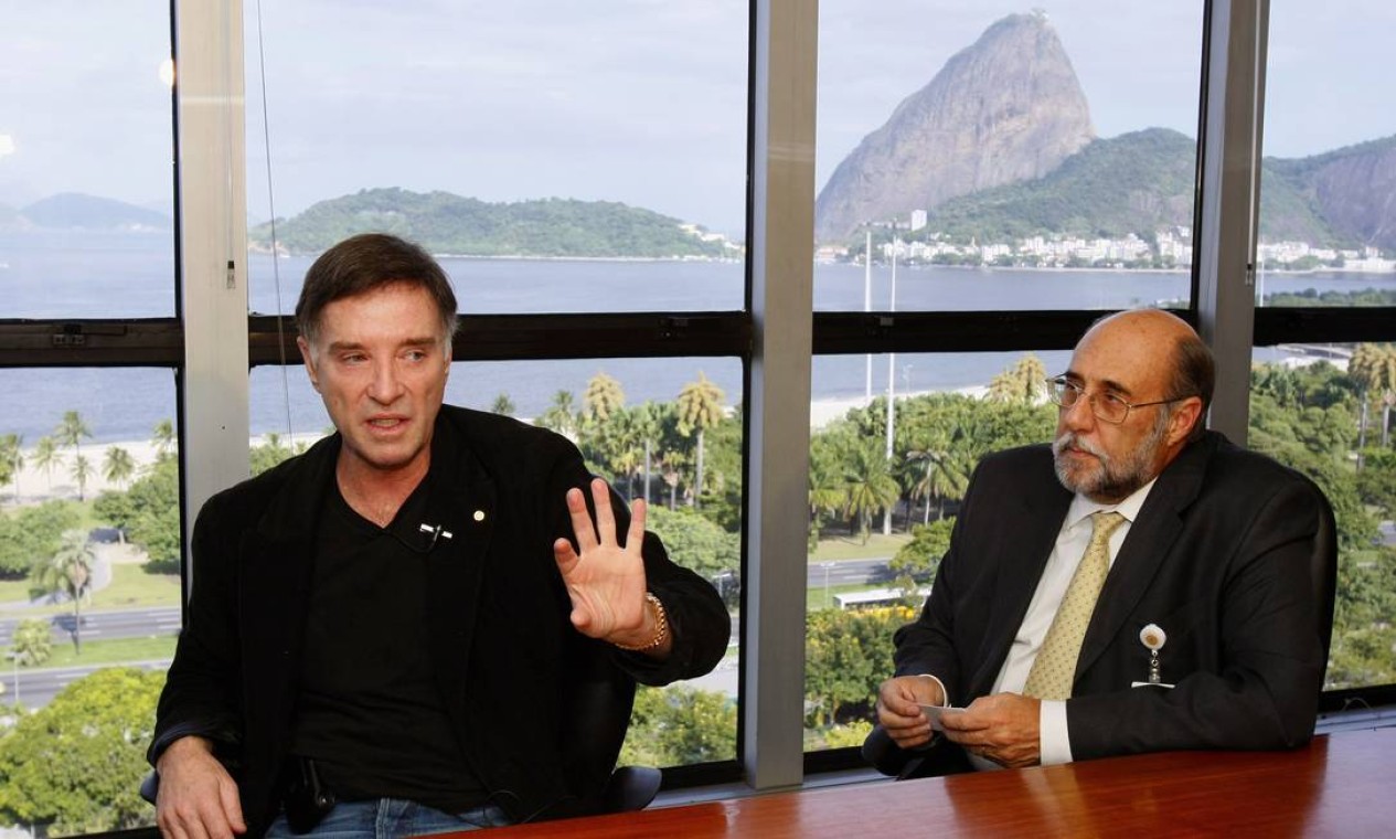Eike Batista e o então presidente da OGX, Paulo Mendonça, em entrevista exclusiva ao GLOBO Foto: Marco Antônio Teixeira / Agência O Globo